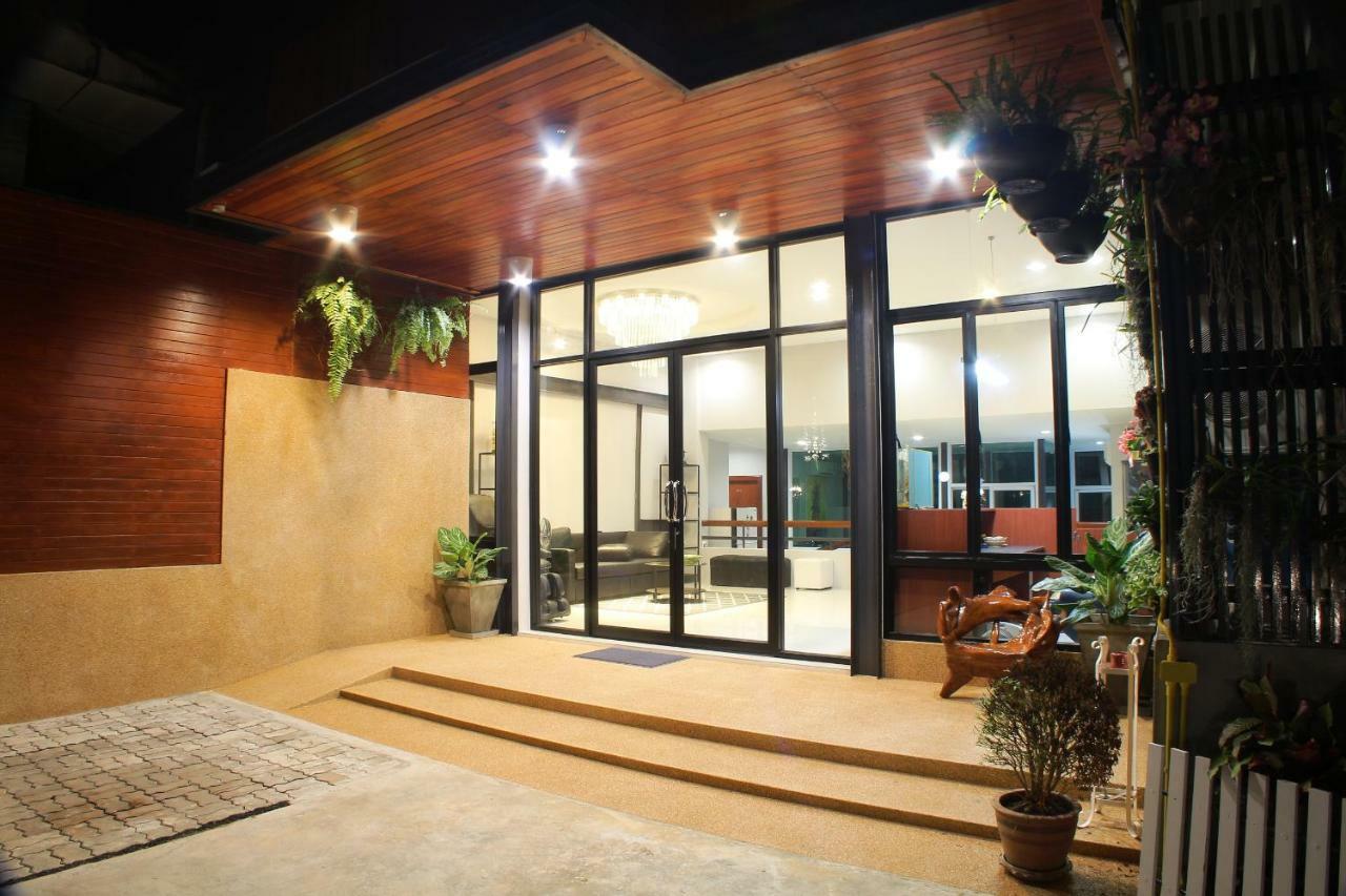 S'Prima Hostel Phitsanulok Exterior foto