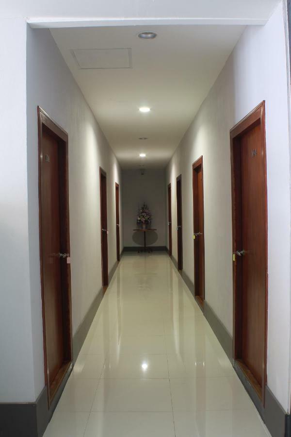 S'Prima Hostel Phitsanulok Exterior foto